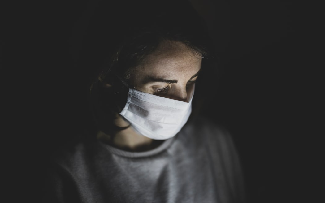 Woman wearing facemask