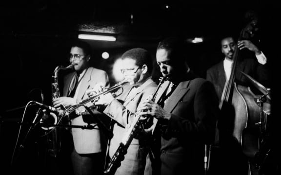 THE JAZZ MESSENGERS . CLUB LE COATELAN . PLOUGONVEN . FINISTERE . 3 MARS 1985 .