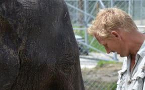 Elephant Anjalee and carer in Niue