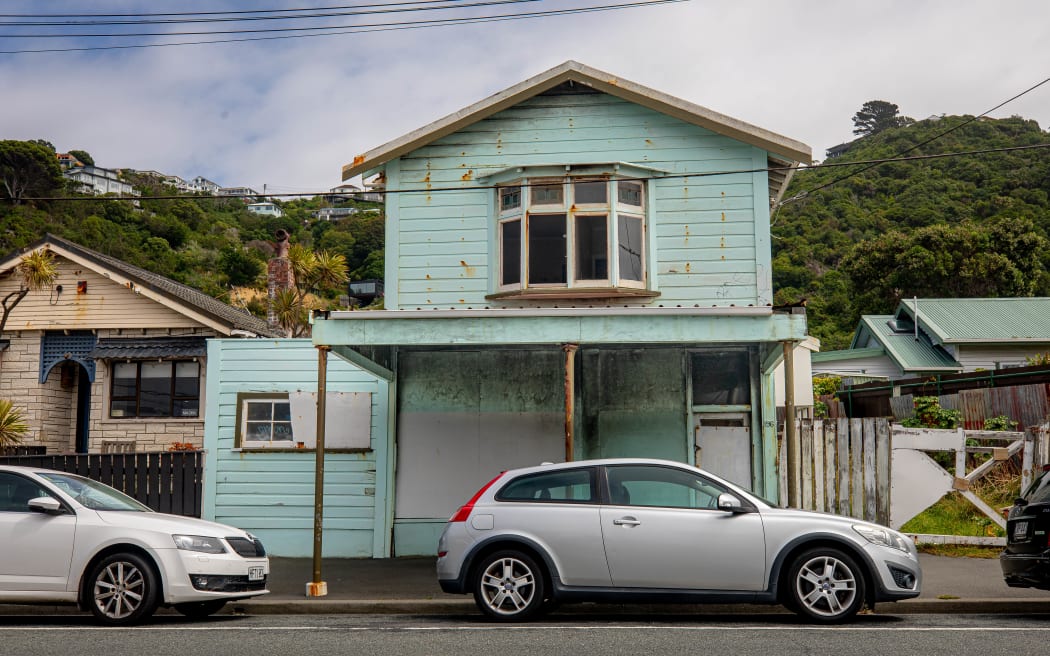 Derelict house in Lyall Bay