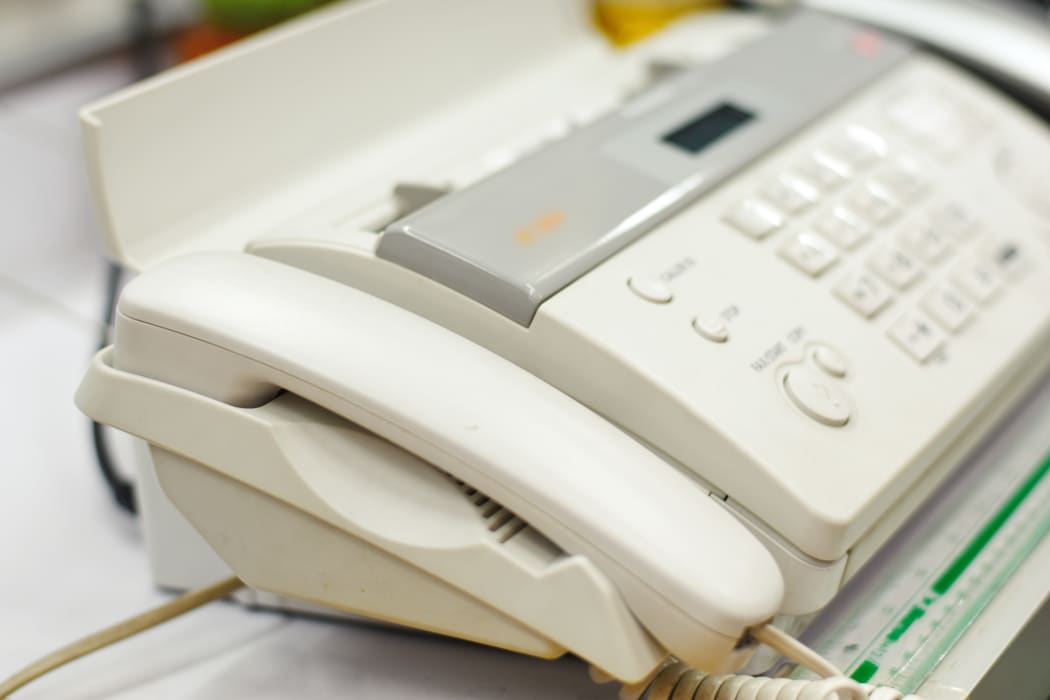83332774 - fax machine