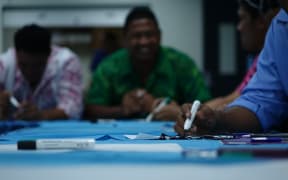 Samoa youth delegates talk about common issues.