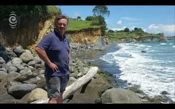 Council tells homeowners to protect themselves from ocean