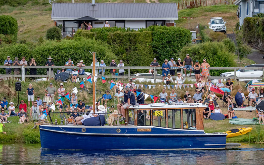 Tale of Two Waka: Wooden boat culture on Lake Rotoiti | RNZ