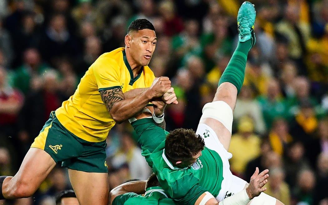 Wallabies fullback Israel Folau clashes with Ireland captain Peter O'Mahony