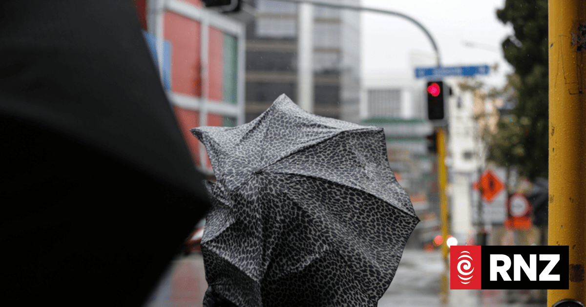 Weather: Strong wind, heavy rain alerts for start of long weekend - Vimarsana News