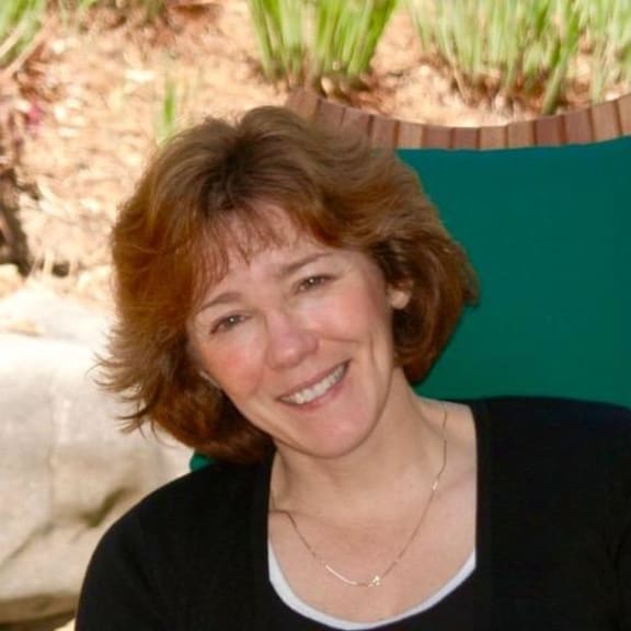Dr Trish Devine