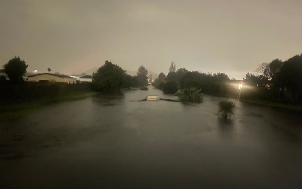 Flooding in Mangere area - Kitea Place, near the Te Ararata stream.