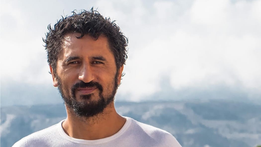 Cliff Curtis