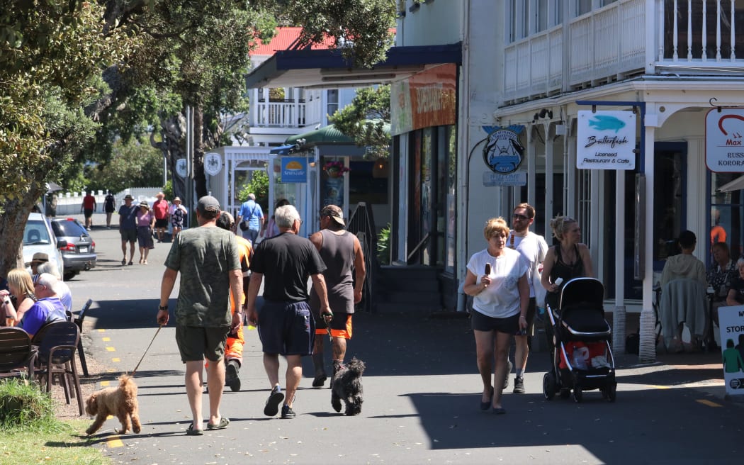 The Strand, along Russell’s waterfront, is crowded with visitors in summer, drawn by its history and picturesque setting.