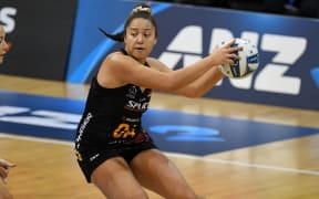 Abigail Latu-Meafou playing for the Magic.