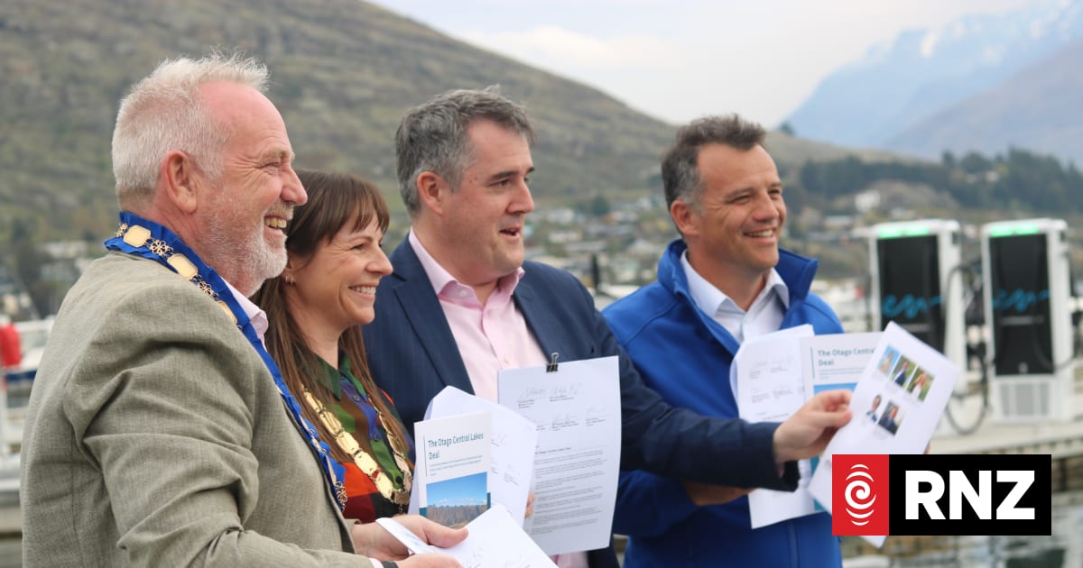 Regional deal formalised for Otago Central Lakes