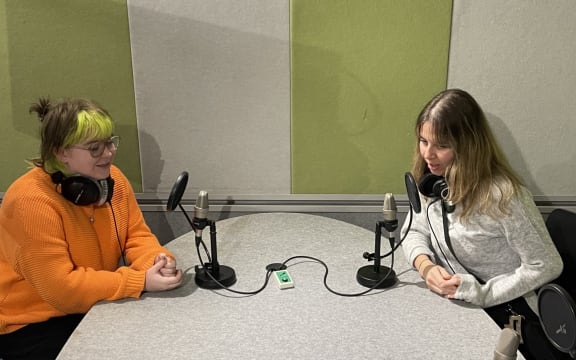 Ellie Marsden (left) sat across from Xaviere Murray-Puhara (right) in RNZ Auckland's Control E