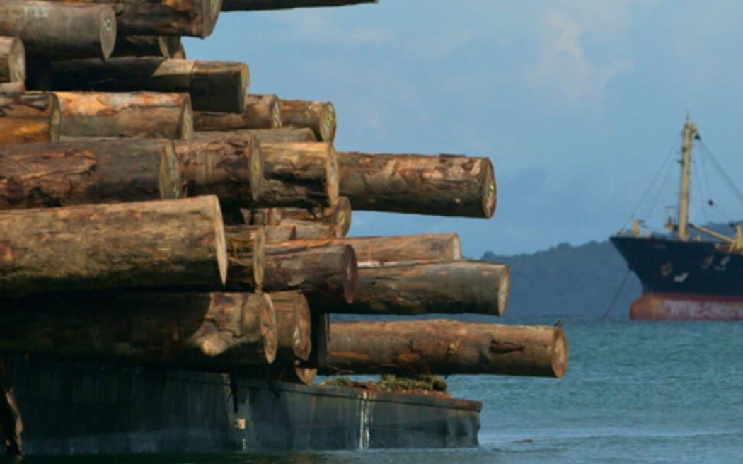 Cover image: Logging ship, Turubu Bay, East Sepik.  Photo credit: Oakland Institute