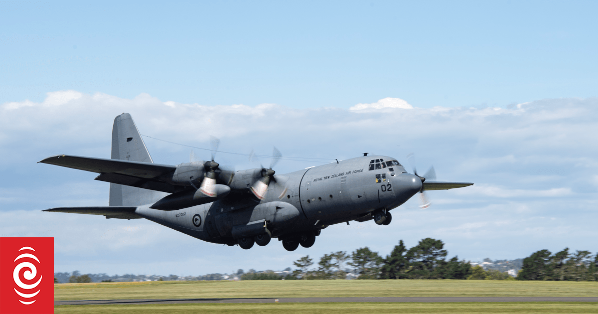 Vanuatu quake: NZDF Hercules diverted after engine fire warning