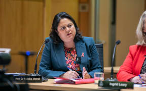 Ayesha Verrall asks the Minister of Health questions