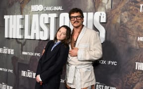 LOS ANGELES, CALIFORNIA - APRIL 28: (L-R) Bella Ramsey and Pedro Pascal attend the Los Angeles FYC Event for the HBO Original Series' "The Last of Us" at Directors Guild of America on April 28, 2023 in Los Angeles, California.   Jon Kopaloff/Getty Images/AFP (Photo by Jon Kopaloff / GETTY IMAGES NORTH AMERICA / Getty Images via AFP)