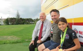 Lucia, David Hurst, and Northcote Birkenhead Rugby Union and Sports Club president Simon Williamson.