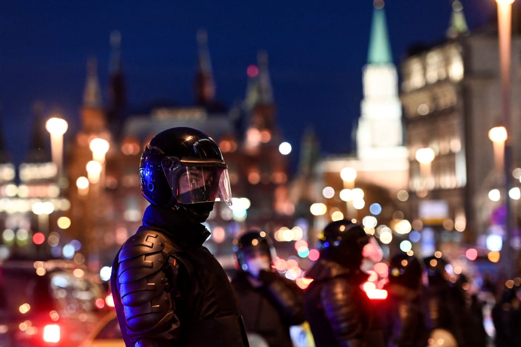 Russian riot police officers block a street during a rally in support of jailed Kremlin critic Alexei Navalny, in Moscow on April 21, 2021.