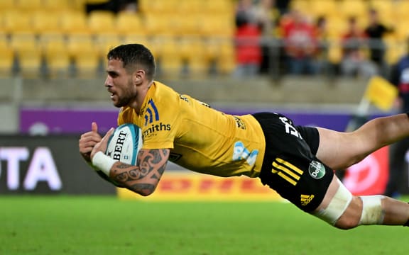 TJ Perenara scores for the Hurricanes.