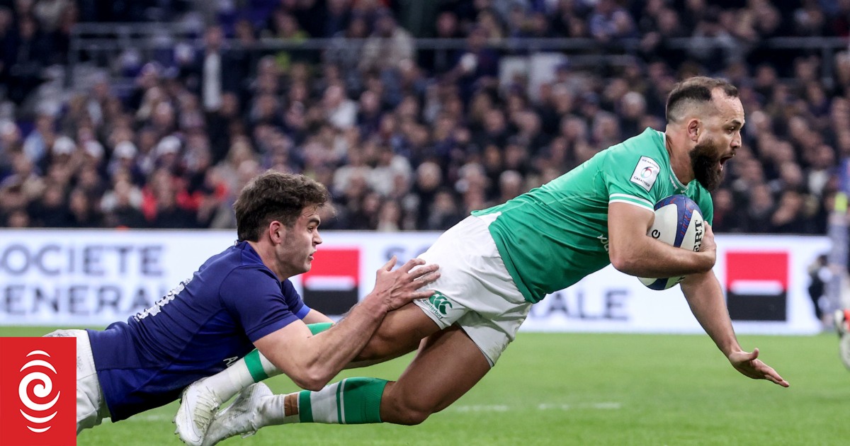 Ireland crush 14-man France in Six Nations opener - Vimarsana News