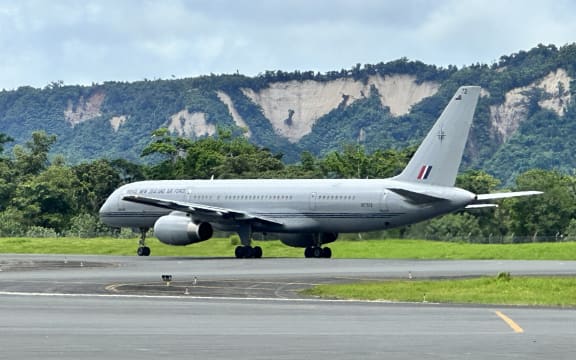 An NZDF Boeing 757 aeroplane on the runway at Port Vila's Bauerfield International Airport, about to take off with the last planned repatriation flight from Vanuatu, on 21 December, 2024, following a major earthquake on 17/12/24.