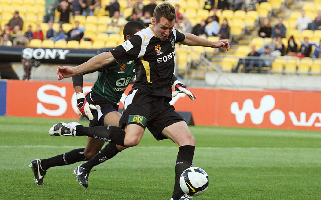Shane Smeltz in action for the Phoenix back in 2008.
