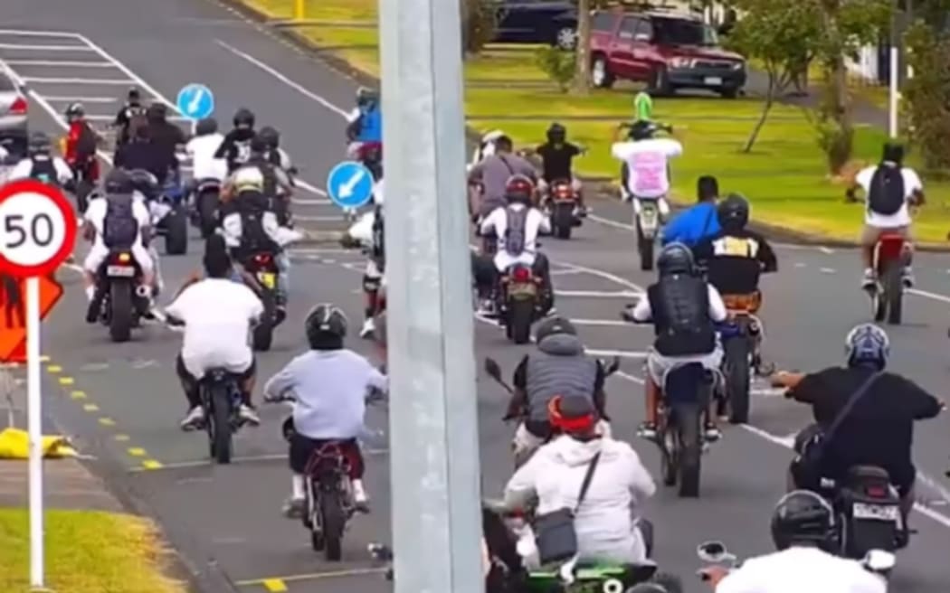Police are reporting concerns with large groups of people on motorbikes and dirt bike in Auckland