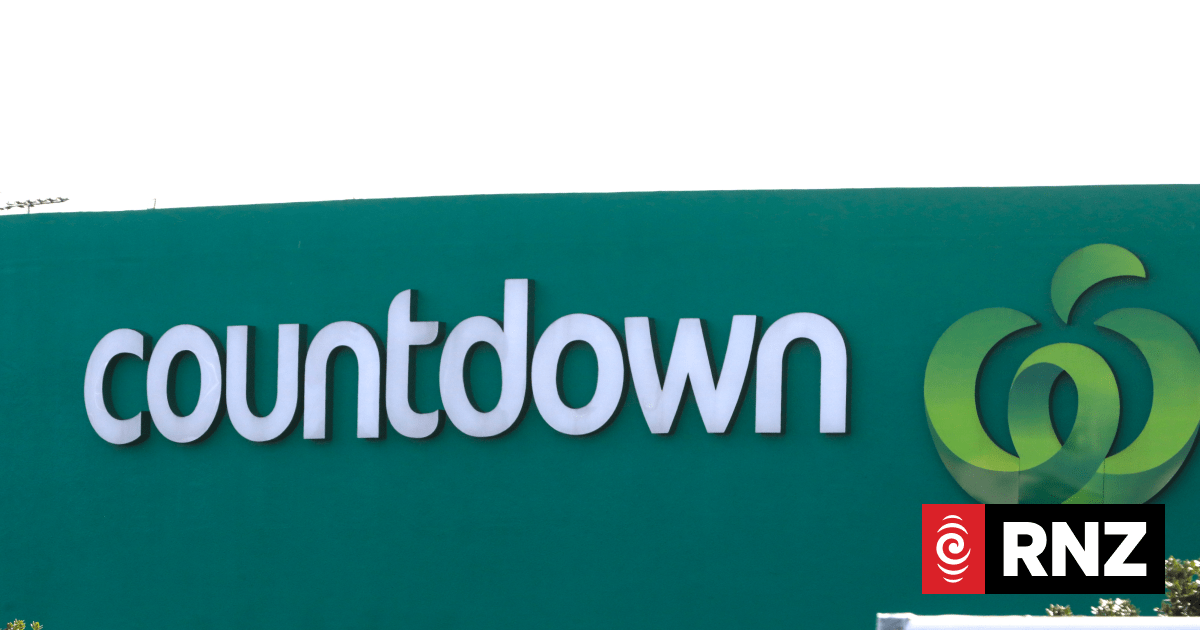 More complaints about Countdown Moorhouse selling expired food | RNZ News