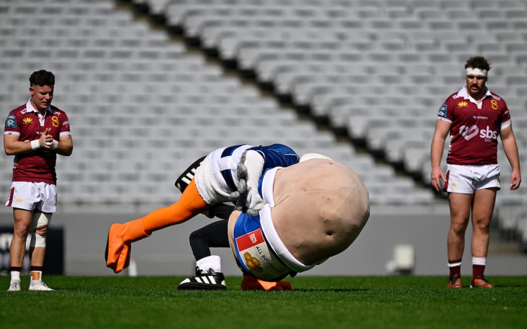 The Auckland mascots have an argument