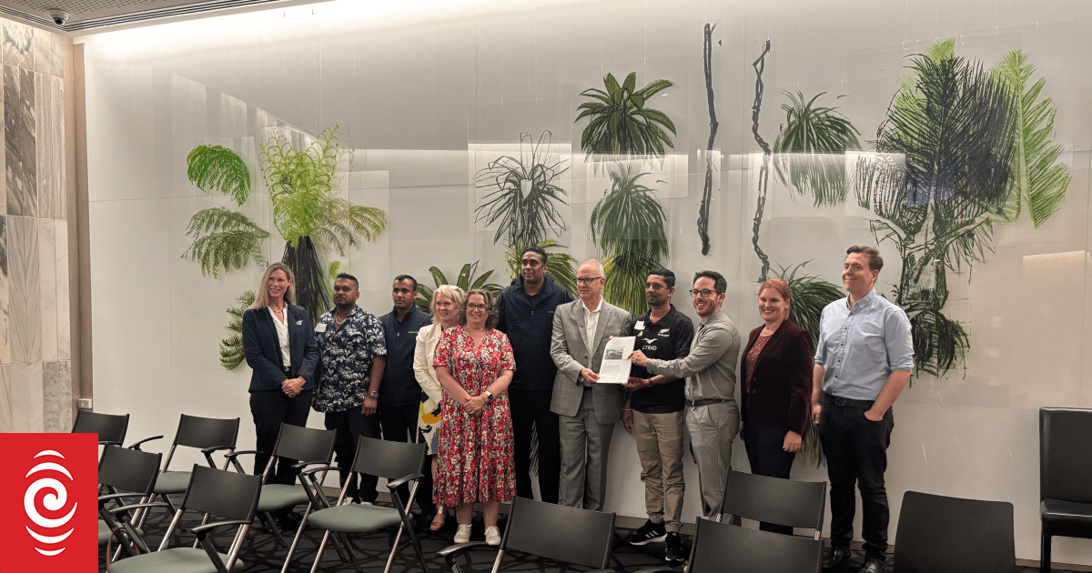 Migrant bus drivers want strict language rules for residency eased