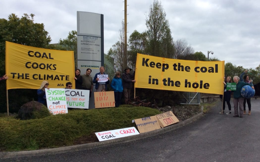 Lack of customers forces Bathurst to pause Rotowaro coal mine expansion ...