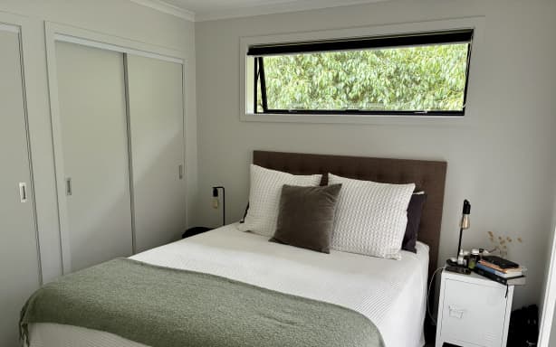 Watch: Ministers mark start of new granny flats rules | RNZ