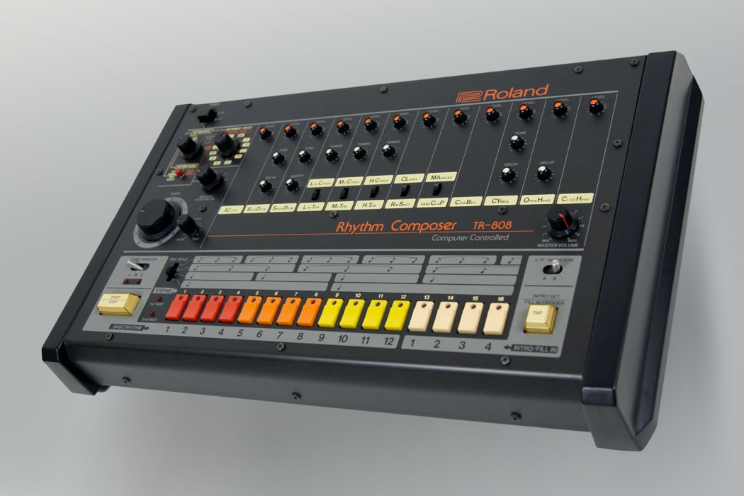 Roland's TR-808: the drum machine that revolutionised music | RNZ