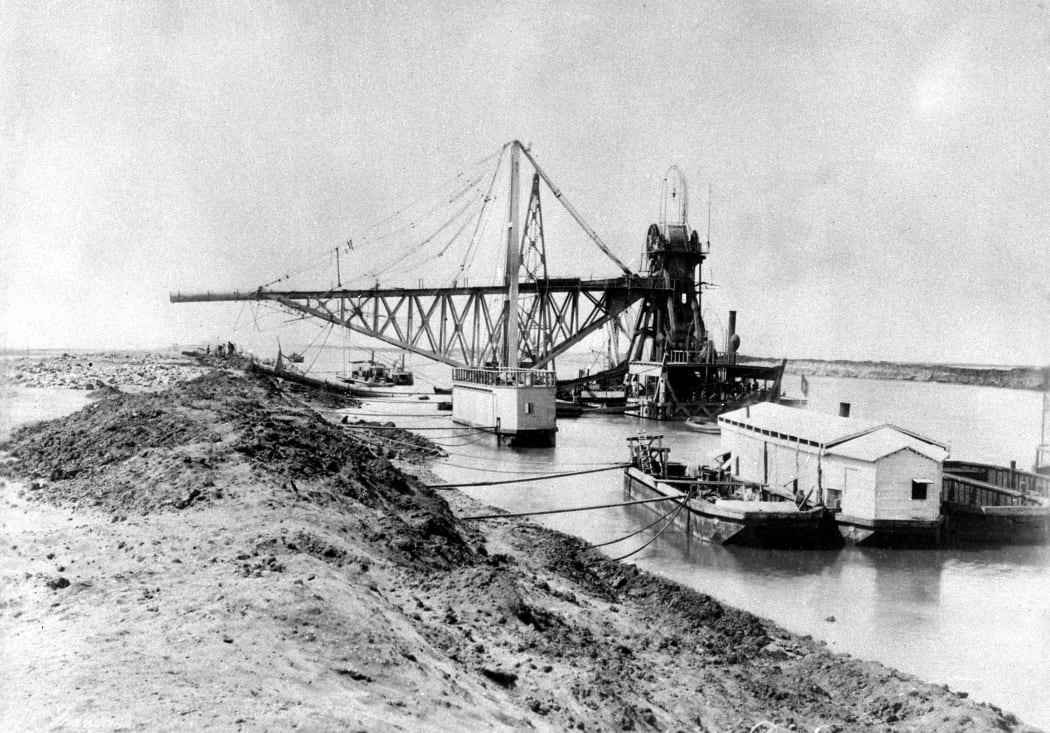 A picture from 1869 shows machinery during the construction of the Suez Canal in Egypt.