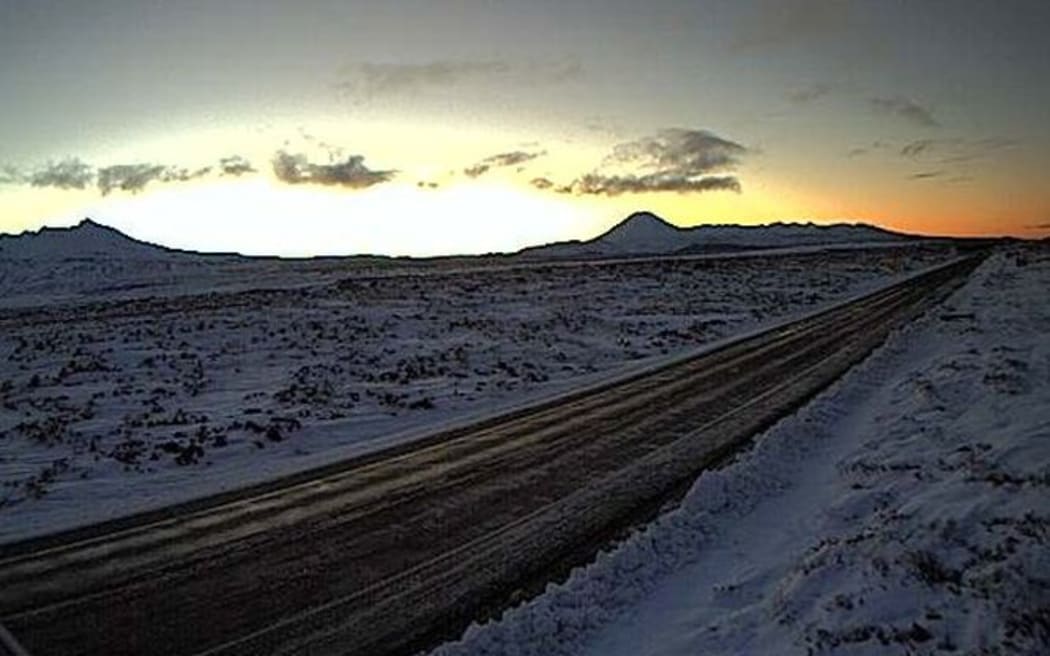 The Desert Road remains closed after heavy snowfall this week.