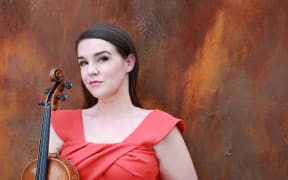 Violist Jennifer Stumm