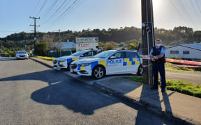 Police on guard at Masjid-E-Bilal mosque in Glen Eden, west Auckland - 4 September 2021