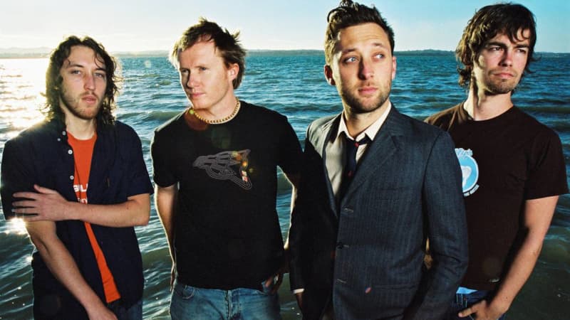 Goodshirt back in the day. Rodney Fisher and Gareth Thomas on the right.