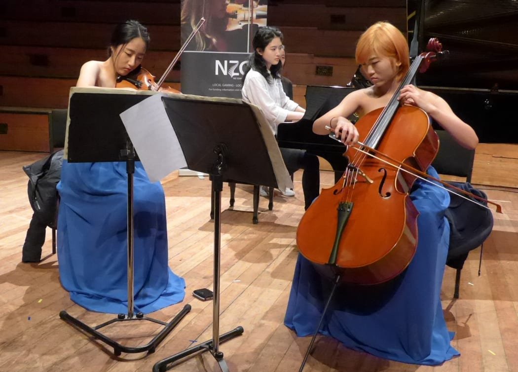 Vistoso Trio