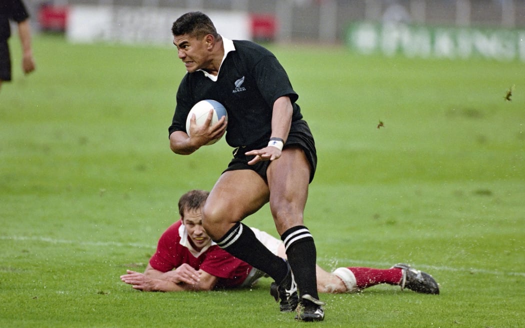 All Black Va'aiga Tuigamala aka Inga the Winger playing against Canada in 1991 World Cup.
