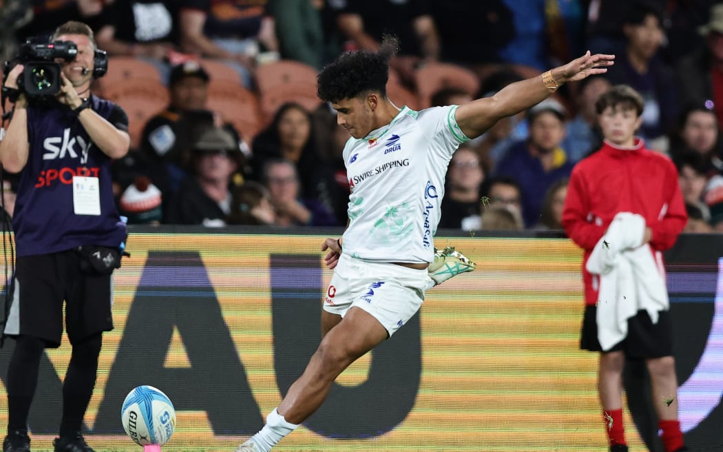 Isaiah Armstrong-Ravula of Fijian Drua during the Super Rugby Pacific round 4 match between the Chiefs and Fijian Drua at FMG Stadium in Hamilton, New Zealand on Saturday March 16, 2024. Copyright photo: Aaron Gillions / www.photosport.nz