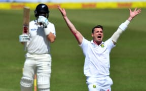 Dale Steyn takes the wicket of Ross Taylor.