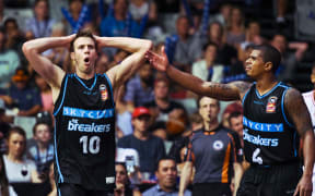 Breakers Tom Abercrombie and Edgar Sosa