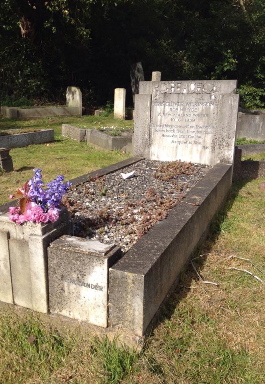 Robin Hyde's grave