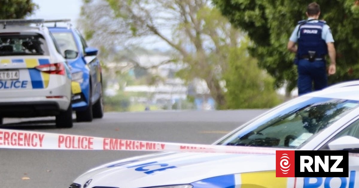 One seriously injured after three-vehicle crash in Flat Bush