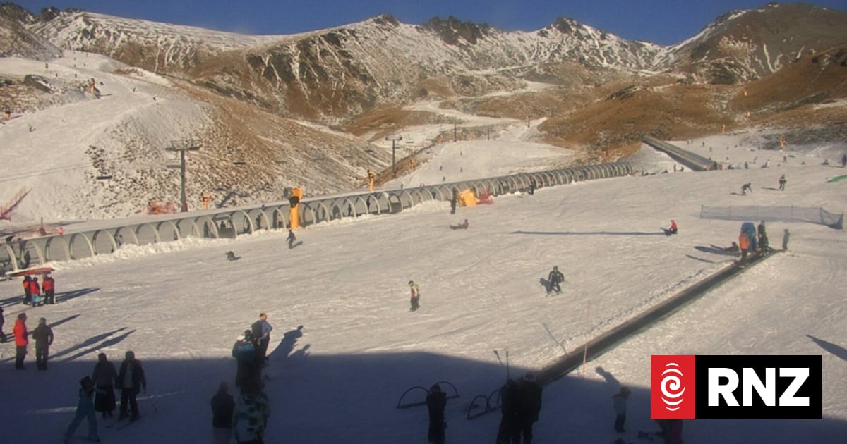 Why the ski industry is betting big on the future | RNZ