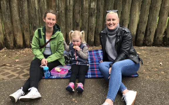 L-R Jule Riggers, Ava and Morgan Holyoake, CEO of Au Pair Link