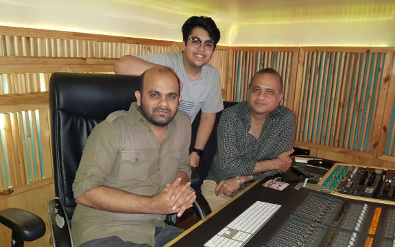 Chaitanya Rajapurkar (middle), with Aslam and Aftab Khan