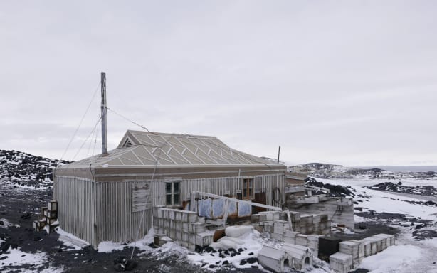 100-year-old milk powder found at Ernest Shackleton's Antarctica hut | RNZ